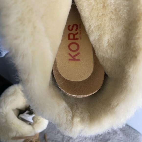 KORS Michael Kors Tan Winter Boots - Picture 3 of 15